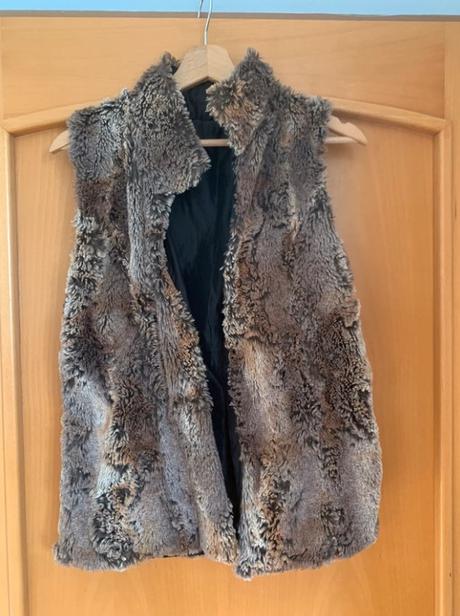 Chlpatá vestička, s