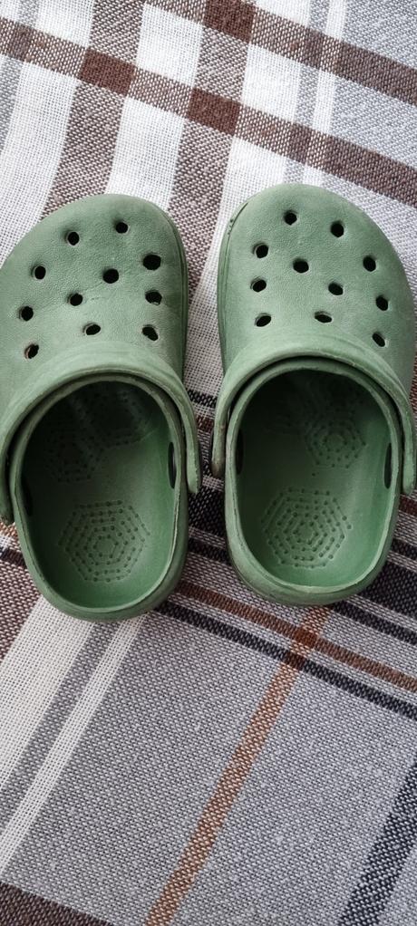 Šľapky-kroksy v.22, 22