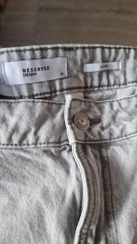 Rifle loose, reserved,34