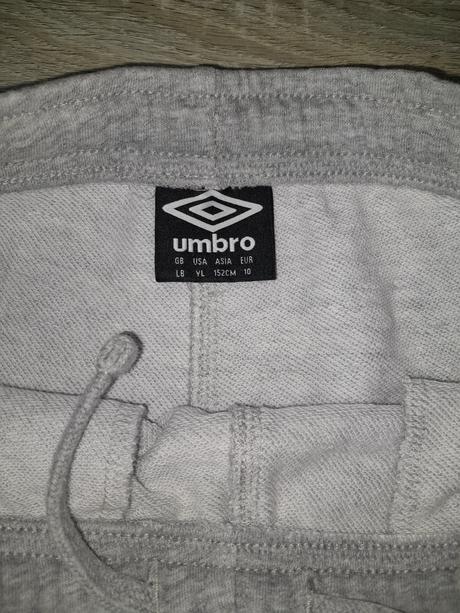Tepláky vel.152, umbro,152