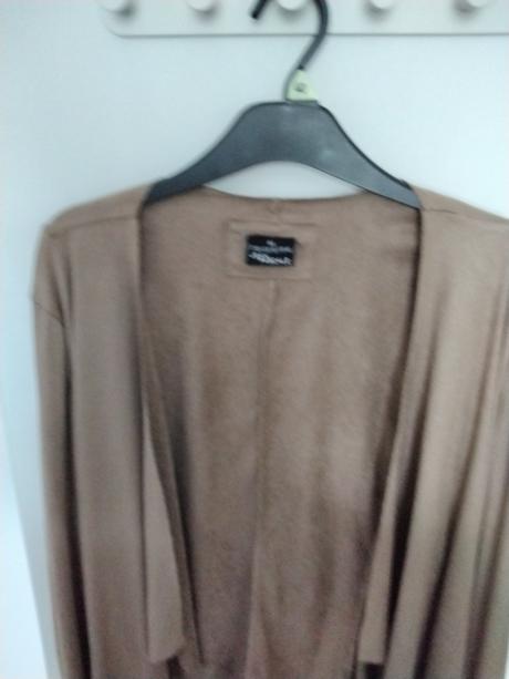 Sveter kardigán, 44