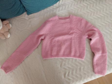 Mäkučký svetrík, bershka,m