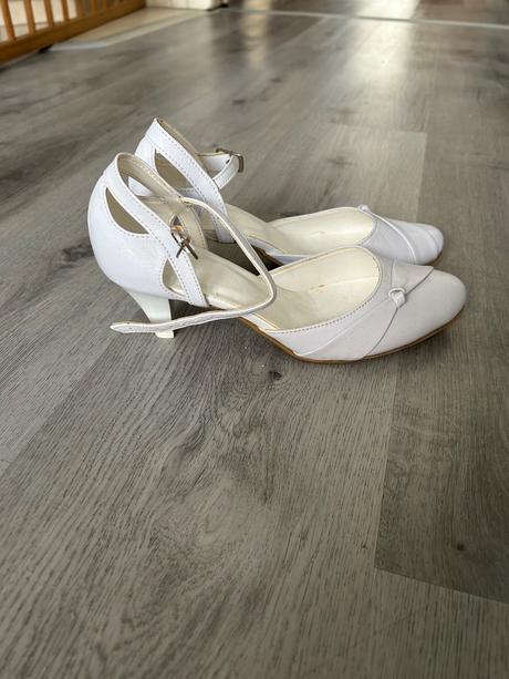 Svadobne topánky, 36