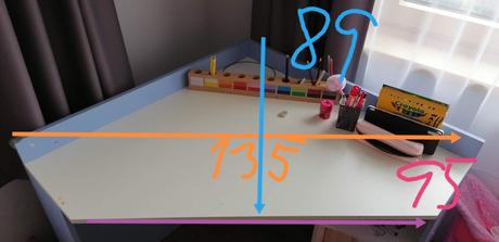 Rohový písací stôl, 