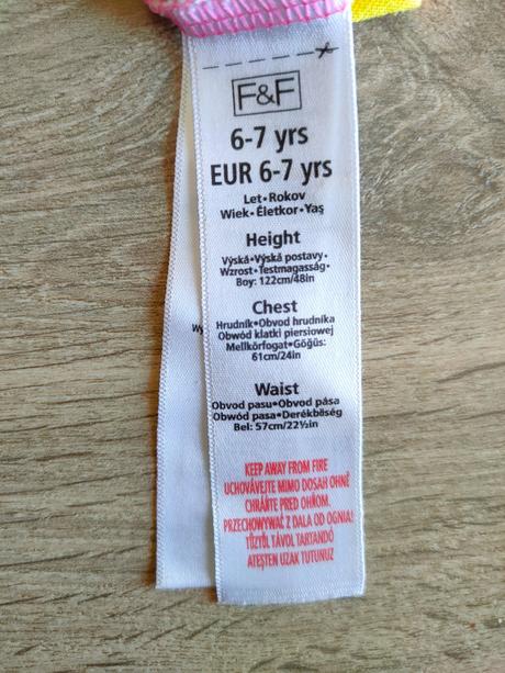 Dievčenské šaty zn.f&f, 6-7 r., veľ.122, f&f,122