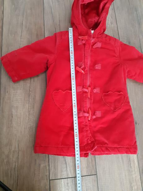 Červený kabatik, adams,86