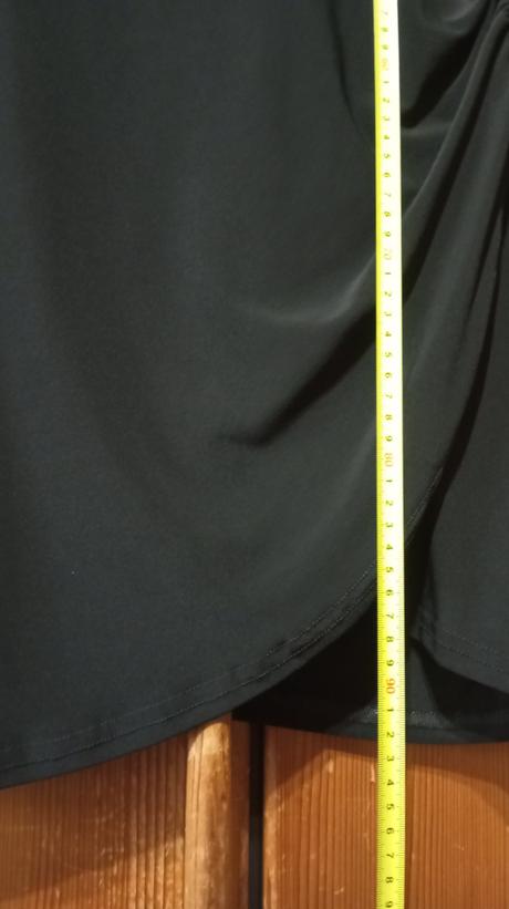 Príležitostné šaty, l