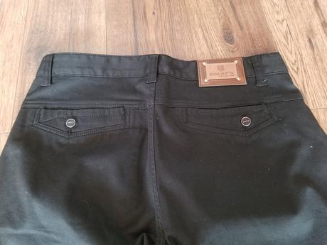 Čierne nohavice, 182 / m