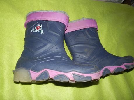 Svietiace gumáky, 29