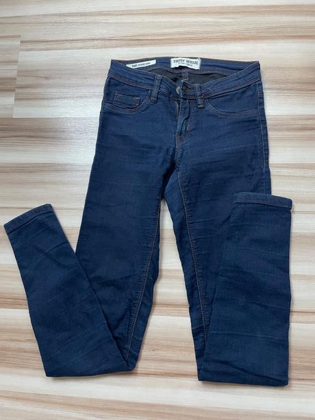 Tmavomodré rifle, tally weijl,32