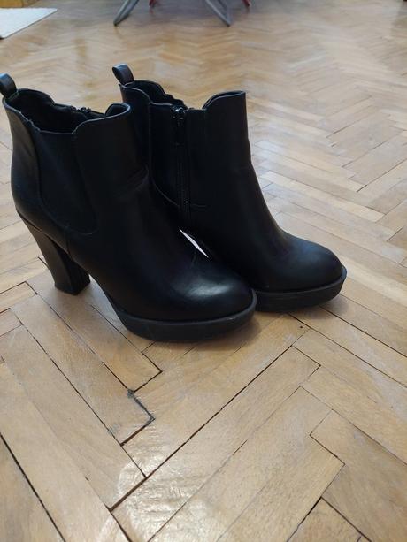 Kotnikove  čižmy, 38