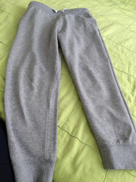 Svetlo sive teplaky, h&m,146
