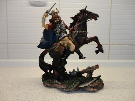 Dekoračná figúrka viking, 