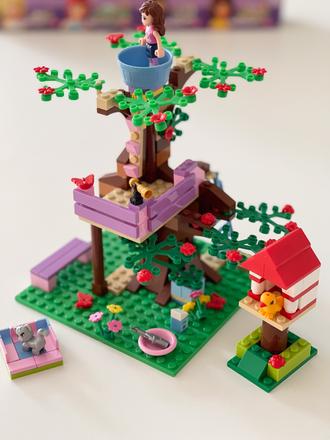 Lego friends olivia s tree house 3065,