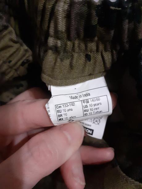 Nohavice maskáčové, 134