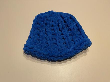 Handmade čiapka z puffy vlny, 