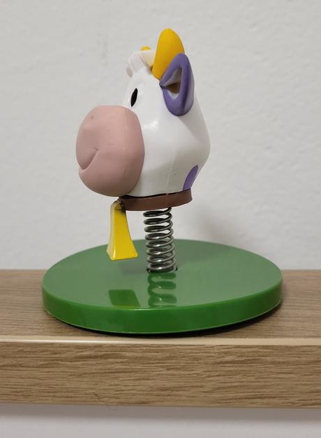 Kravička na strune - dekorácia, 