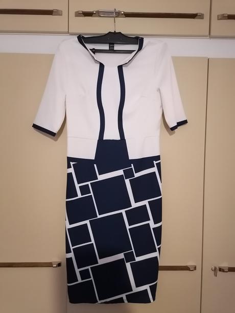 Šaty na slávnostné príležitosti, l