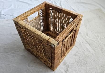 Ratanovy košík z ikea, 25x23x23 cm,