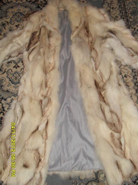 Bunda z polárnej líšky, 44