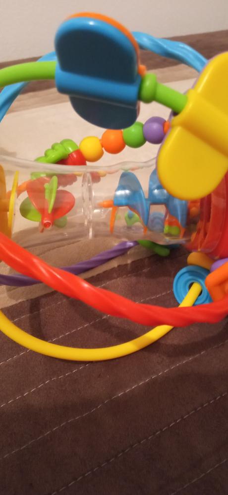 Interaktívna hračka pre bábätko, 