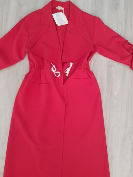 Červený kabát/kardigan,