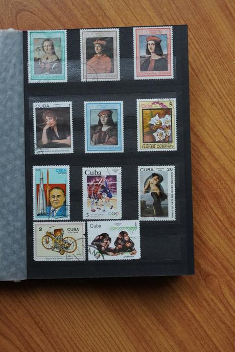 Zakladač plný známok, 