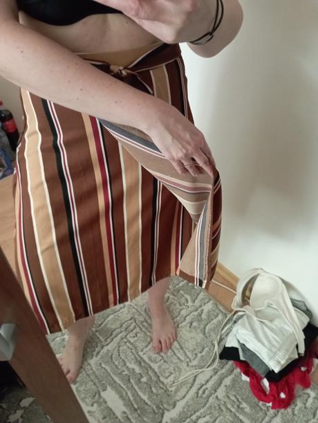 Ackova midi sukna, amisu,m