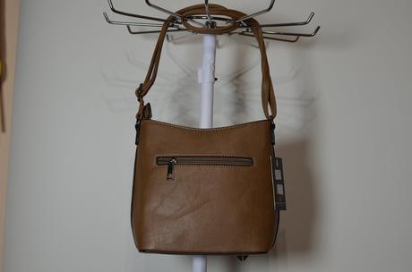 Bledohnedá kabelka, 