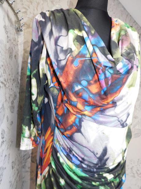 Luxusne upletove šaty, 46