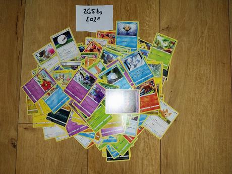 Pokemon karty viac než 1000ks, 