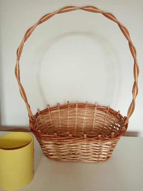 Prútený darčekový kôš, 