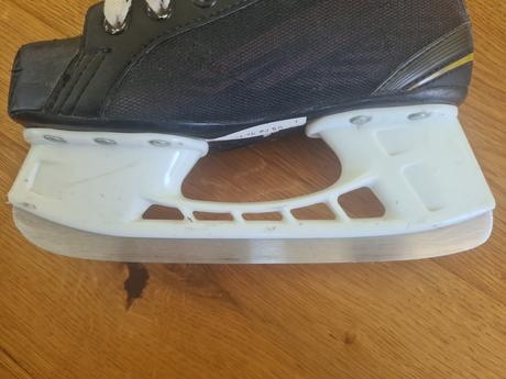 Chlapčenské korčule na ľad, bauer,33