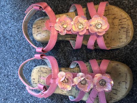 Letne sandalky top stav, deichmann,32