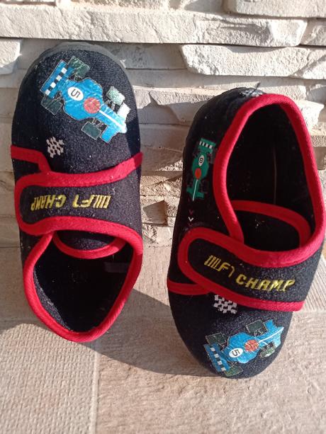 Papuče s postovnym, 27