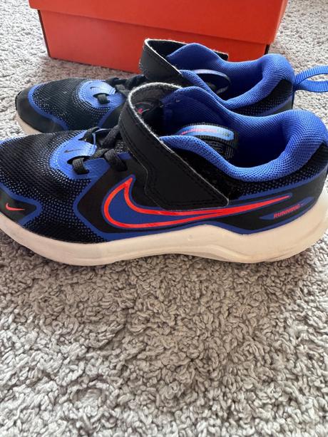 Nike cosmic runner 32, nike,32