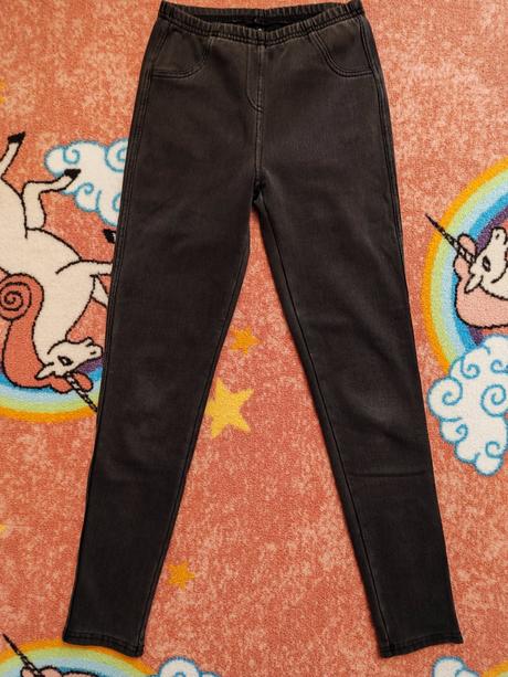 Legíny calzedonoa, calzedonia,134