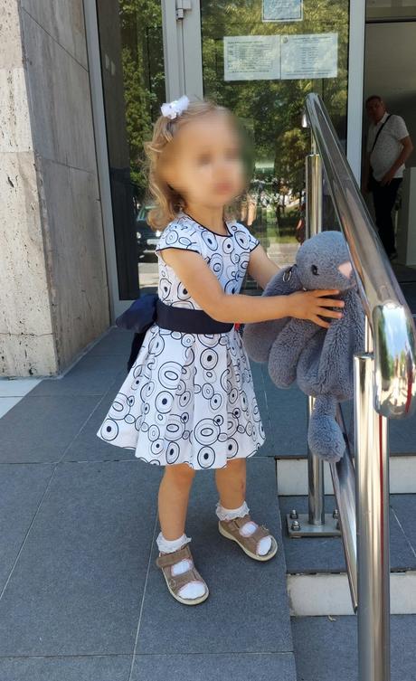 Šaty pre dievčatko, 92