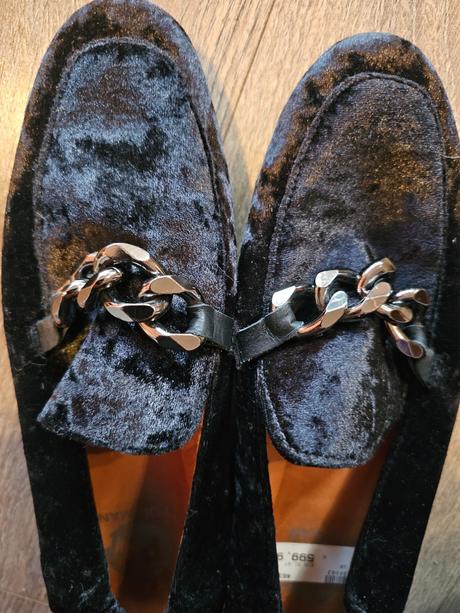 Semisove topanky, 40