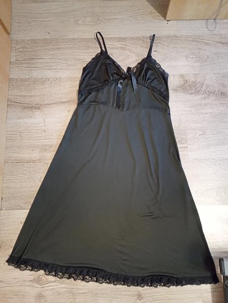 Čierna nočná košeľa, 40 / l