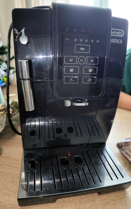 Kávovar delonghi, 