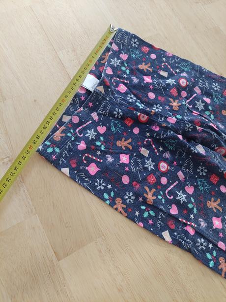 Vianočné legíny, 158