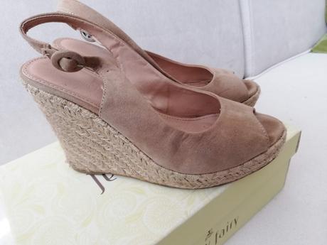 Semišové sandálky, 39