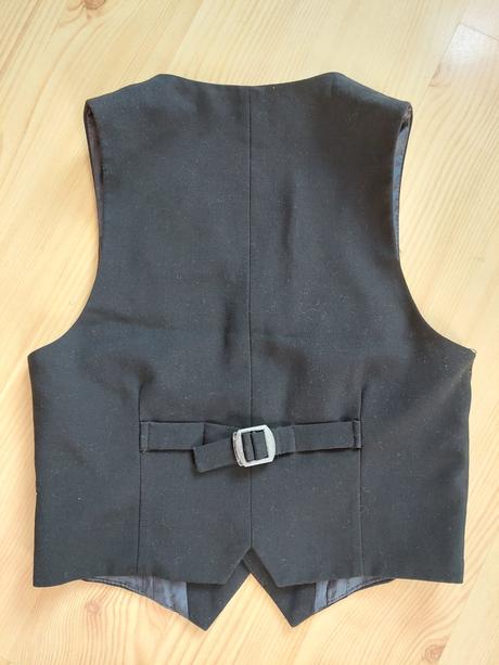 Spoločenská vesta, 122