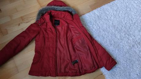 Vinovocervena vetrovka, gate,m