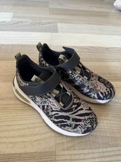 Tenisky adidas edicia levi kral, adidas,35