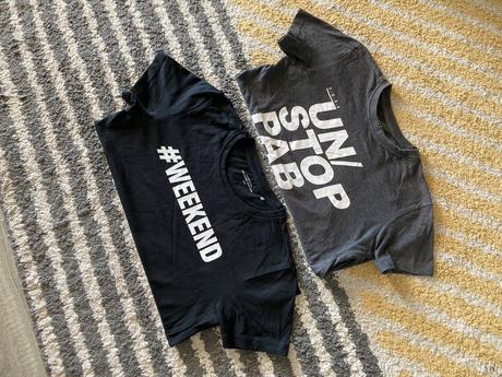 Tričká weekend a nápis, reserved,134