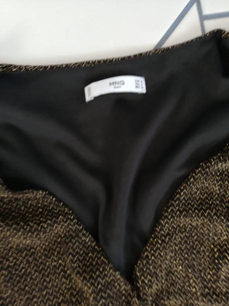 Krátke zlato čierne saty, s