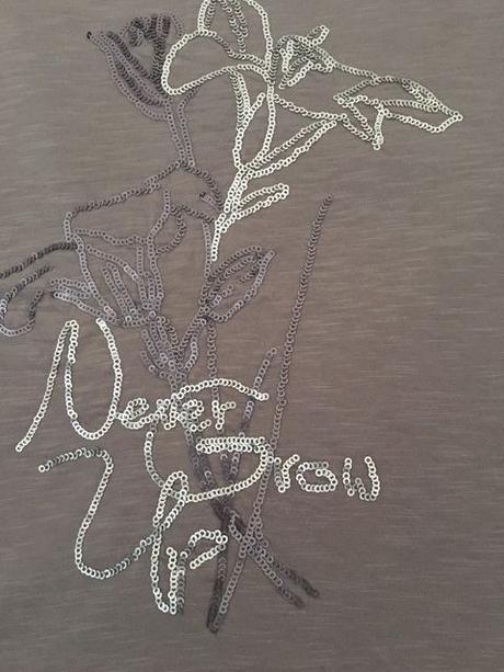 Tričko s vyšívanou flitrovou aplikáciou, 146 / 152