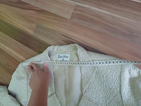 Slávnostné sako, 40